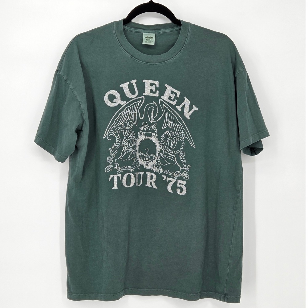 American Eagle x Queen Women's XS /Small Oversized Tour '75 Graphic T Shirt Band